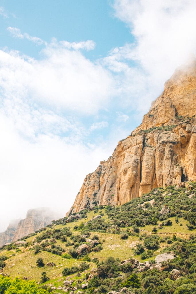 female-solo-traveler