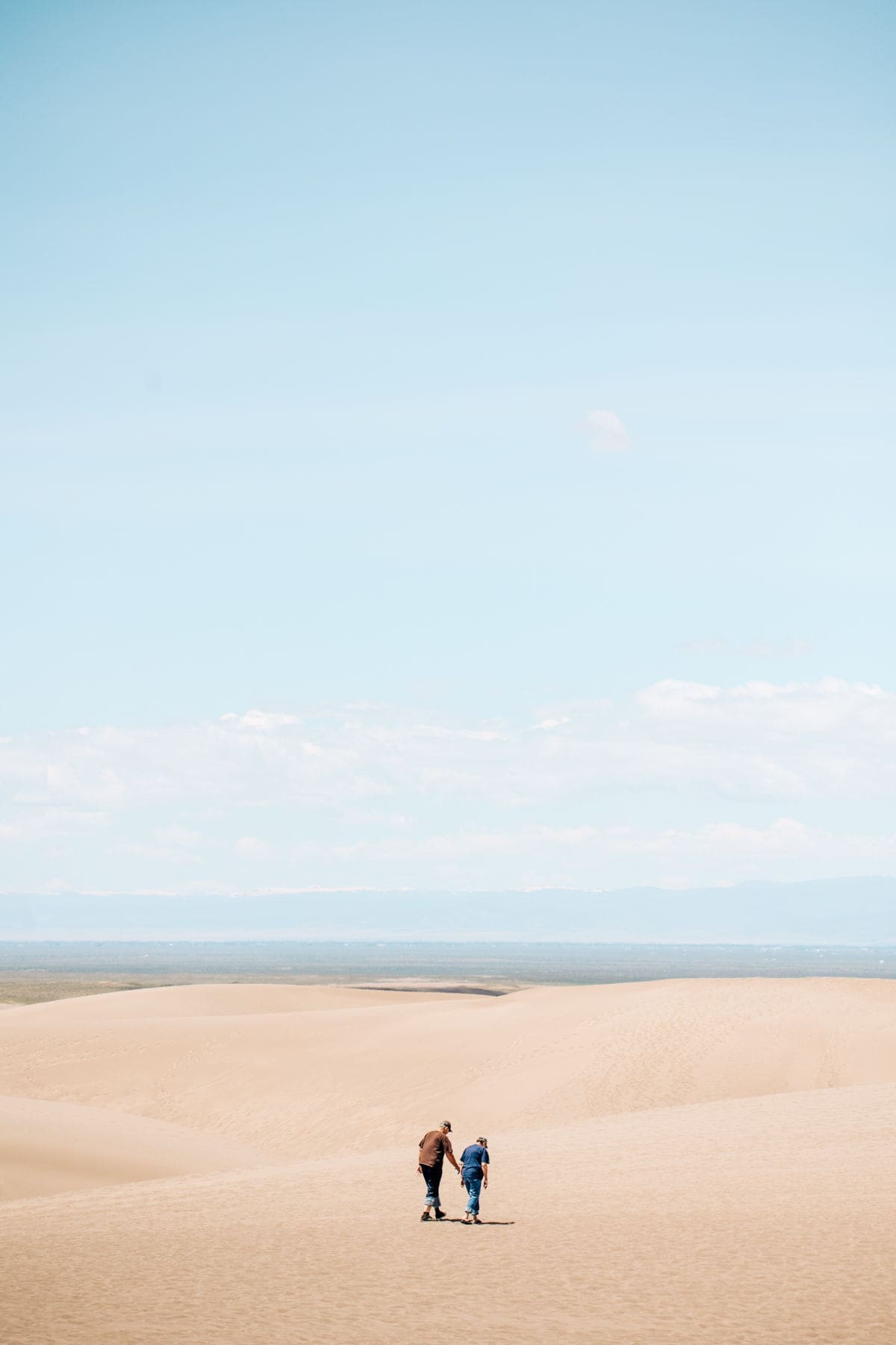 Great sand dunes national park - couple walking
